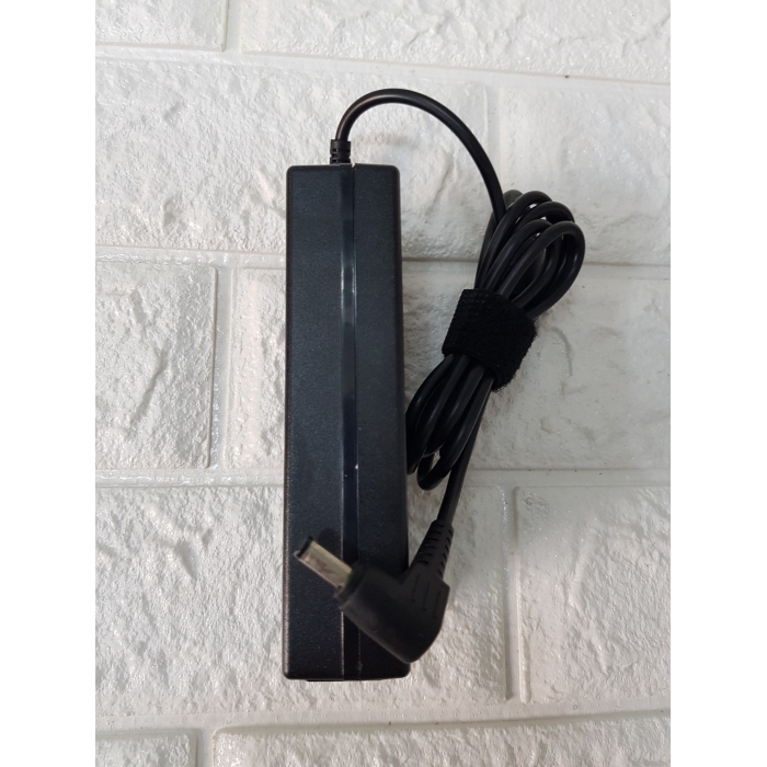 Sạc dành cho Laptop Lenovo 19V 4.74A (90W) chân thường kích thước 5.5mm * 2.5mm - Hàng Nhập Khẩu Sạc dành cho Laptop Lenovo 19V 4.74A (90W) chân thường kích thước 5.5mm * 2.5mm - Hàng Nhập Khẩu
