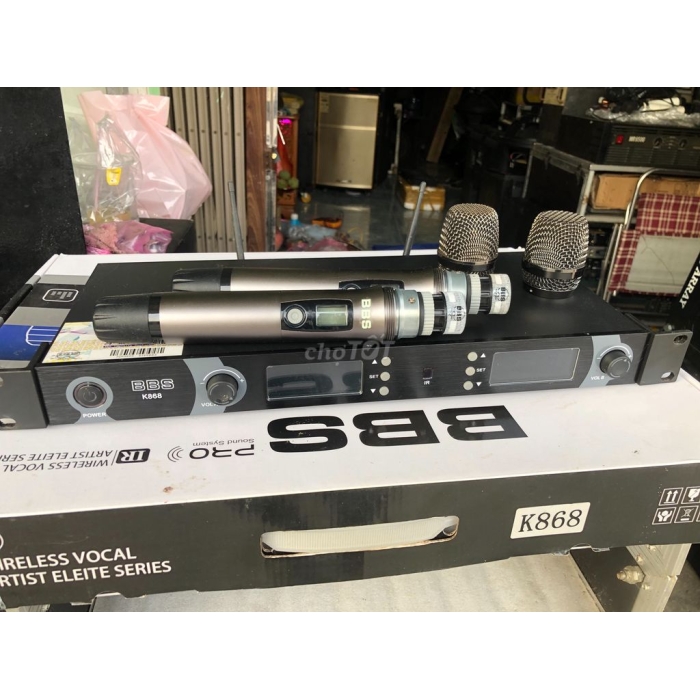 Micro không dây BBS K868 - Mic karaoke gia đình, sân khấu - Độ nhạy cao, bắt sóng xa, chống hú rít - Thiết kế sang trọng, bắt mắt -  Dễ dàng phối ghép với các thiết bị âm thanh khác - Hàng nhập khẩu
