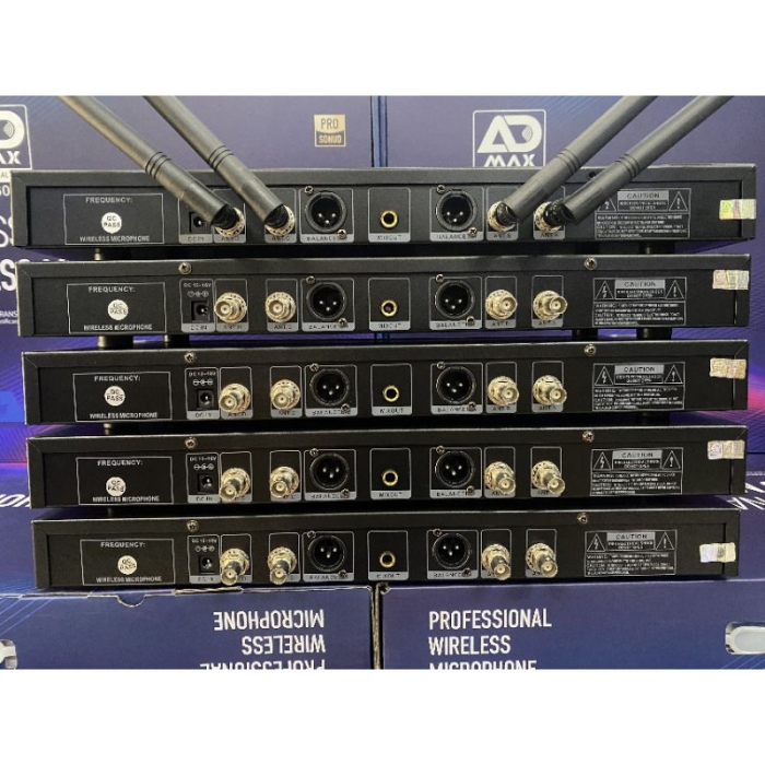 Micro không dây ADmax M600