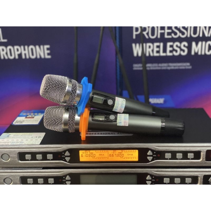 Micro không dây ADmax M600