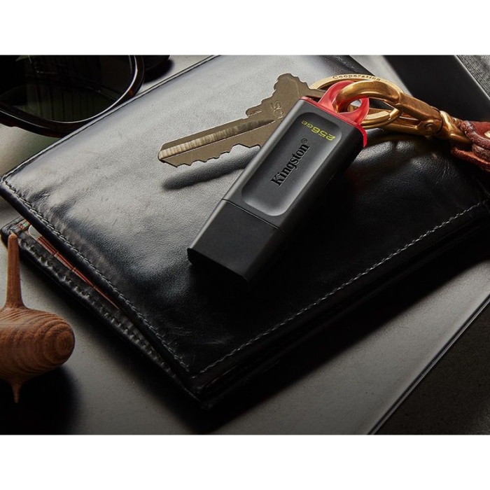 USB 3.2 Gen 1 Kingston DataTraveler Exodia DTX 128Gb DTX/128GB thời trang với nắp bảo vệ và móc khóa màu sắc